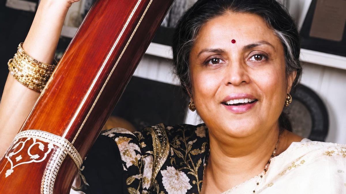 The silken voice of Hindi cinema falls silent