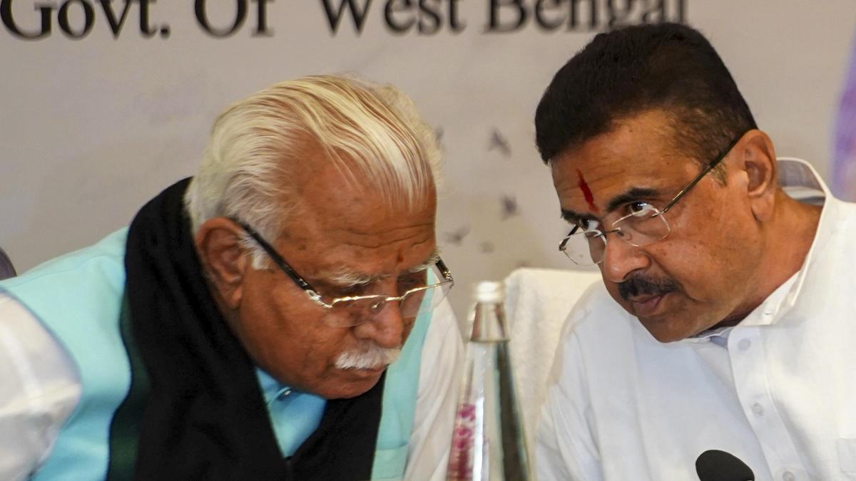 Power Minister pushes for timely settlement of West Bengal State-depts’ dues, shift to prepaid metering