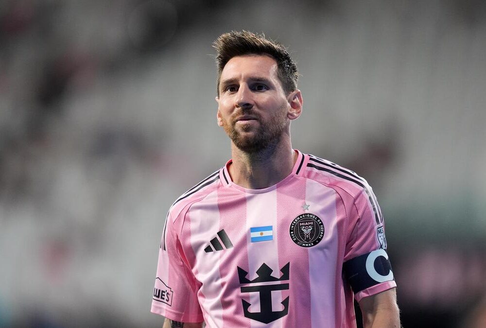 Lionel Messi exits MLS game in injury scare ahead of World Cup