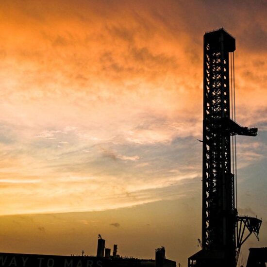 SpaceX scrubs May 21 launch of Starship V3 from Texas