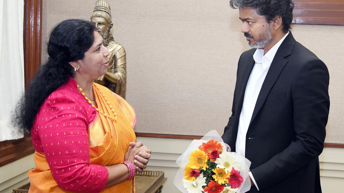 SEC, office bearers of various associations call on CM Vijay