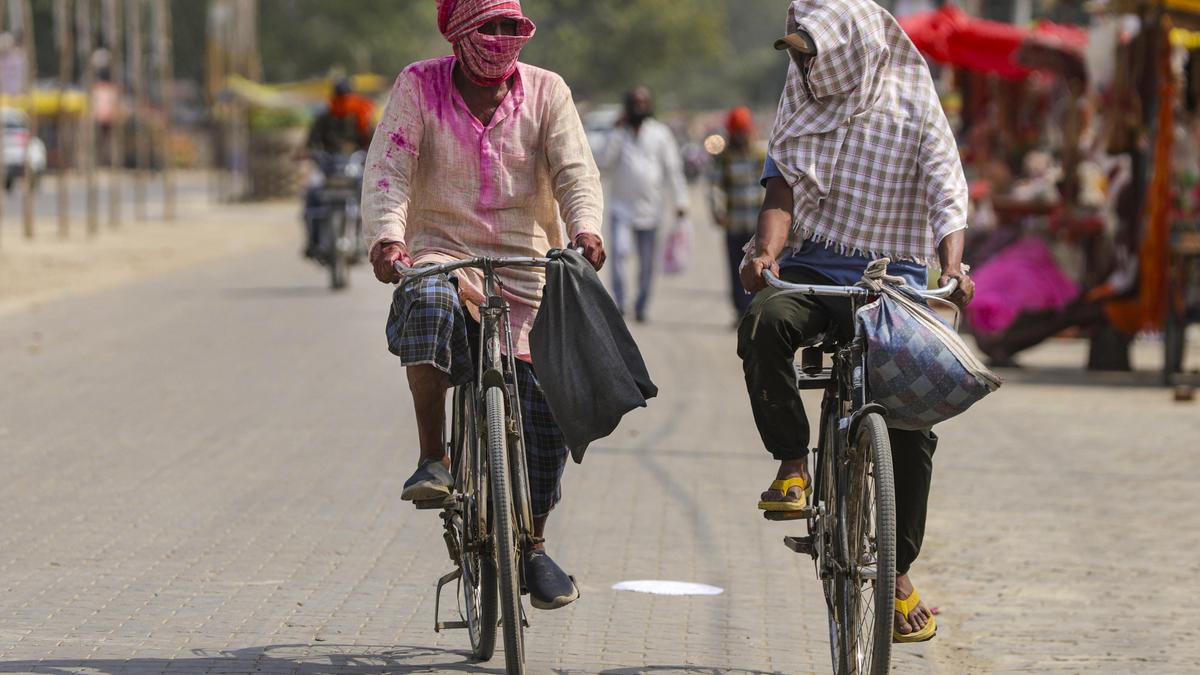 Is a heatwave really a wave of heat?