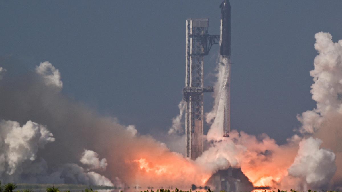 U.S. Space Force awards SpaceX $2.29 billion contract for military space data network
