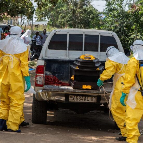 Canada imposes Ebola-related travel ban, Bahamas to increase screening
