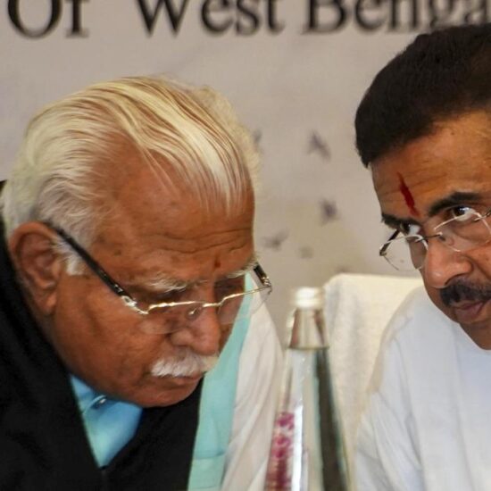 Power Minister pushes for timely settlement of West Bengal State-depts’ dues, shift to prepaid metering