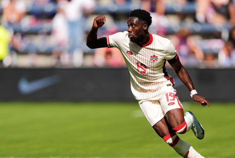 Alphonso Davies in Canada’s World Cup squad despite hamstring injury